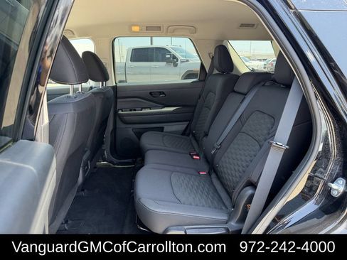 Used 2024 Nissan Pathfinder S AWD/4WD image 27
