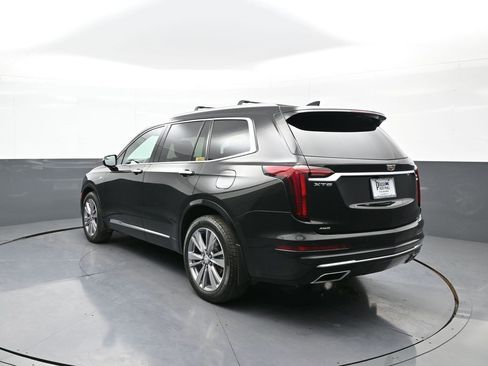 Used 2024 Cadillac XT6 Premium Luxury image 8