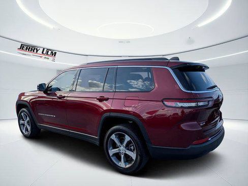 Certified 2025 Jeep Grand Cherokee L Limited w/ Trailer Tow Package AWD/4WD image 5