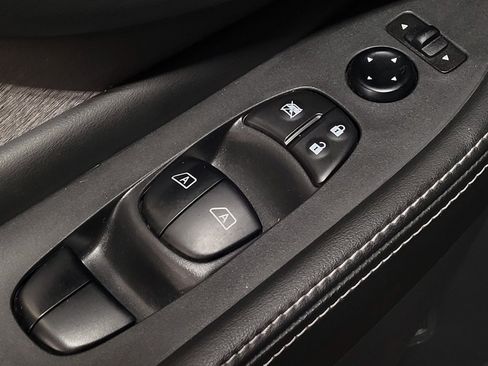 Used 2022 Nissan Murano SV FWD image 27
