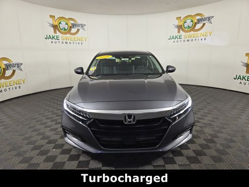 Used 2020 Honda Accord Touring image 3