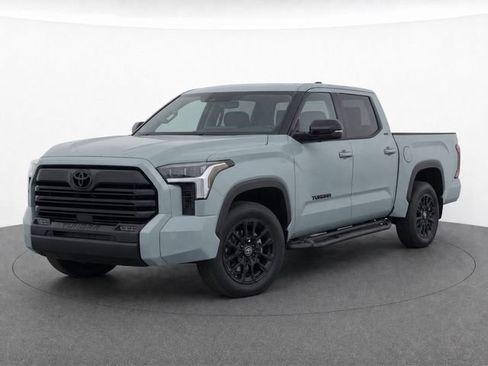 Used 2025 Toyota Tundra Limited AWD/4WD image 8