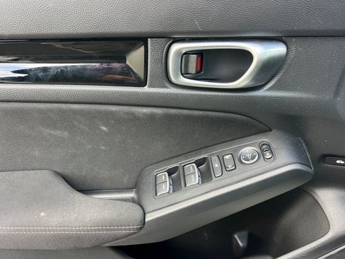 Used 2023 Honda Civic EX image 12