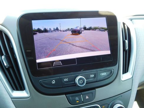 Used 2024 Chevrolet Malibu LT FWD image 30