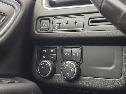 Certified 2021 Chevrolet Suburban Z71 image 27