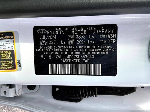 Used 2025 Hyundai Elantra SE FWD image 16