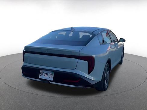 Used 2025 Kia K4 LXS image 12