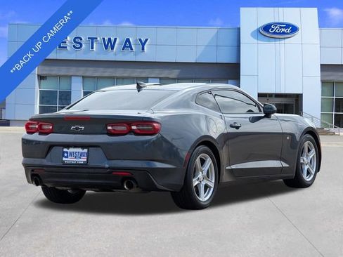 Used 2020 Chevrolet Camaro LT image 4