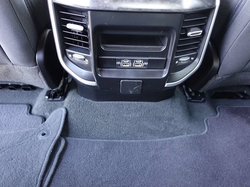 Used 2023 RAM 1500 Big Horn AWD/4WD image 40