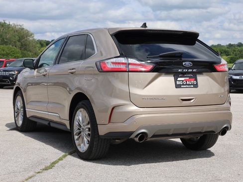 Used 2021 Ford Edge Titanium w/ Equipment Group 301A AWD/4WD image 11
