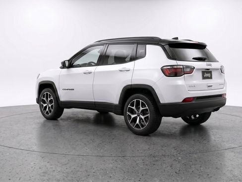Used 2025 Jeep Compass Limited AWD/4WD image 6