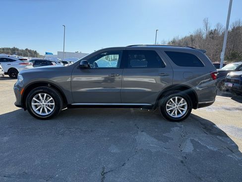 Used 2023 Dodge Durango SXT Launch Edition image 2