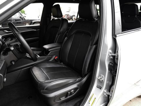Used 2022 Jeep Grand Cherokee L Overland AWD/4WD image 8