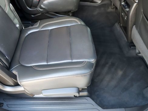 Used 2020 Chevrolet Traverse RS w/ LPO, Floor Liner Package FWD image 23