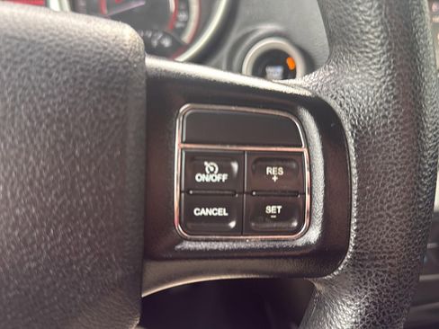 Used 2020 Dodge Journey SE image 19