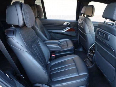 Used 2021 BMW ALPINA XB7 image 21