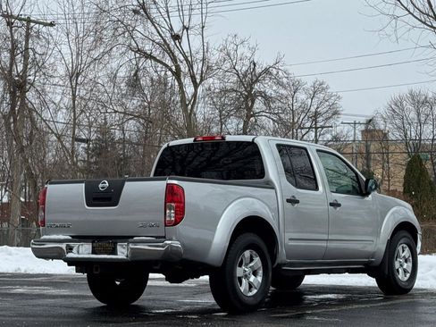 Used 2010 Nissan Frontier SE AWD/4WD image 6