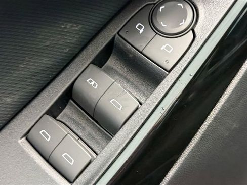 New 2026 Chevrolet Equinox LT w/ Midnight Edition image 17