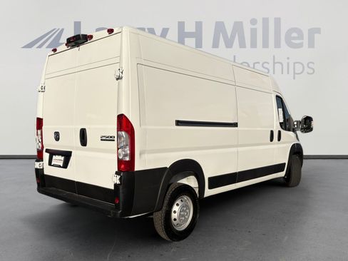 Used 2023 RAM ProMaster 2500 FWD image 5