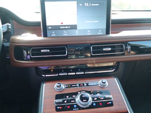 Used 2024 Lincoln Aviator Reserve w/ Elements Package Plus image 21