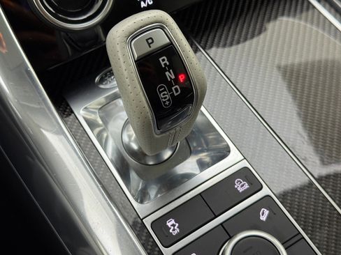 Used 2022 Land Rover Range Rover Sport SVR Carbon Edition image 32