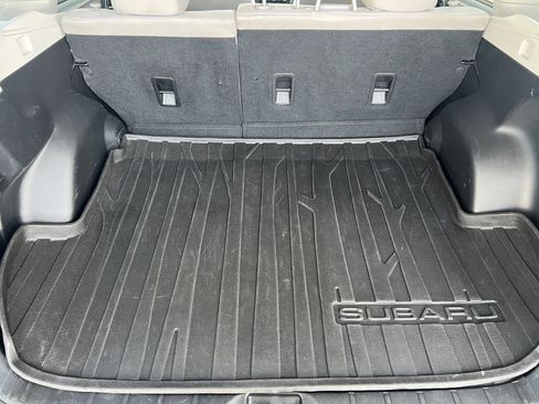 Used 2017 Subaru Forester 2.5i Premium AWD/4WD image 18