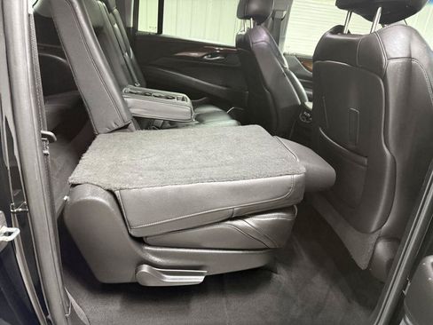 Used 2018 Cadillac Escalade ESV Premium Luxury AWD/4WD image 47