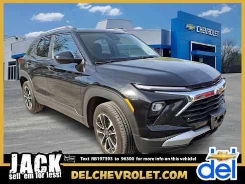 Used 2024 Chevrolet TrailBlazer LT AWD/4WD image 1