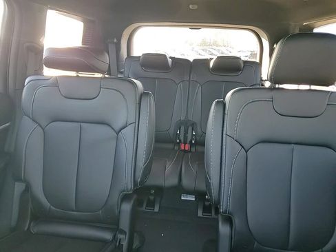 New 2025 Jeep Grand Cherokee L Limited w/ Luxury Tech Group II image 20