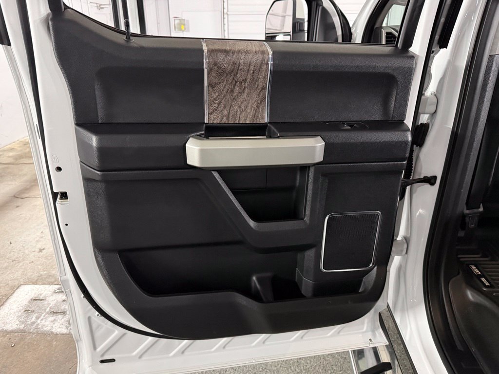 Used 2019 Ford F350 Lariat w/ Lariat Ultimate Package AWD/4WD image 24