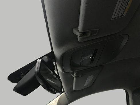 Used 2016 Chevrolet Colorado LT w/ Luxury Package, Chrome image 16