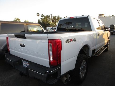 Certified 2024 Ford F250 XLT image 3