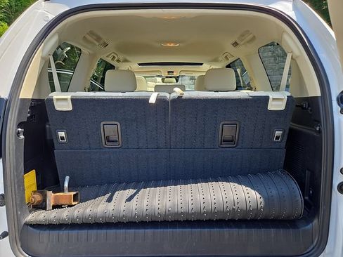 Used 2021 Lexus GX 460 Premium w/ Premium Package AWD/4WD image 30