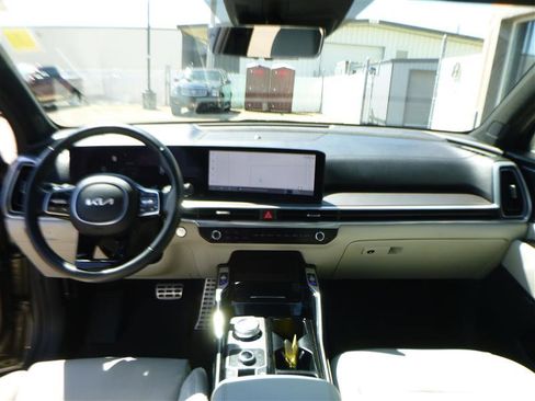 Used 2025 Kia Sorento SX Prestige AWD/4WD image 11