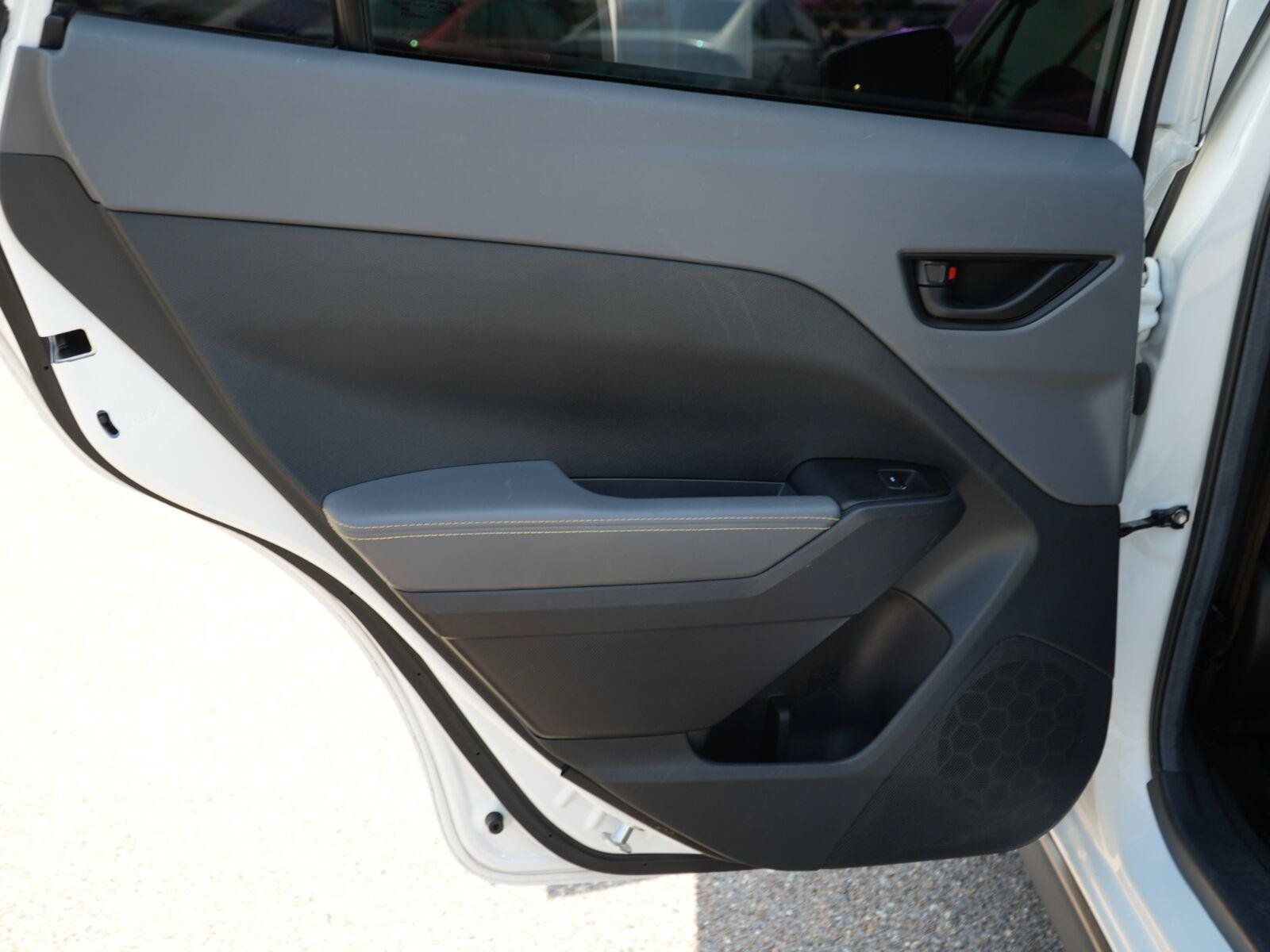 Used 2024 Subaru Crosstrek 2.5i Sport w/ Crosstrek Mirror Package AWD/4WD image 18