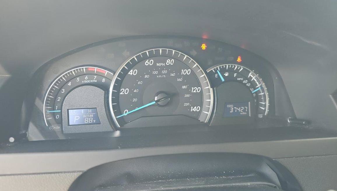 Used 2013 Toyota Camry XLE FWD image 12