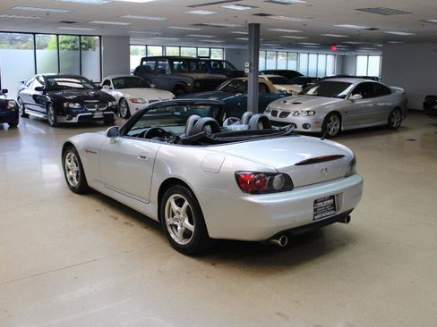 Used 2002 Honda S2000 image 29