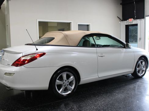 Used 2007 Toyota Solara SLE FWD image 3
