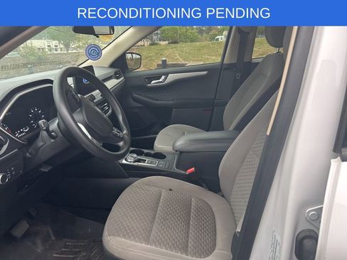 Used 2020 Ford Escape SE image 8