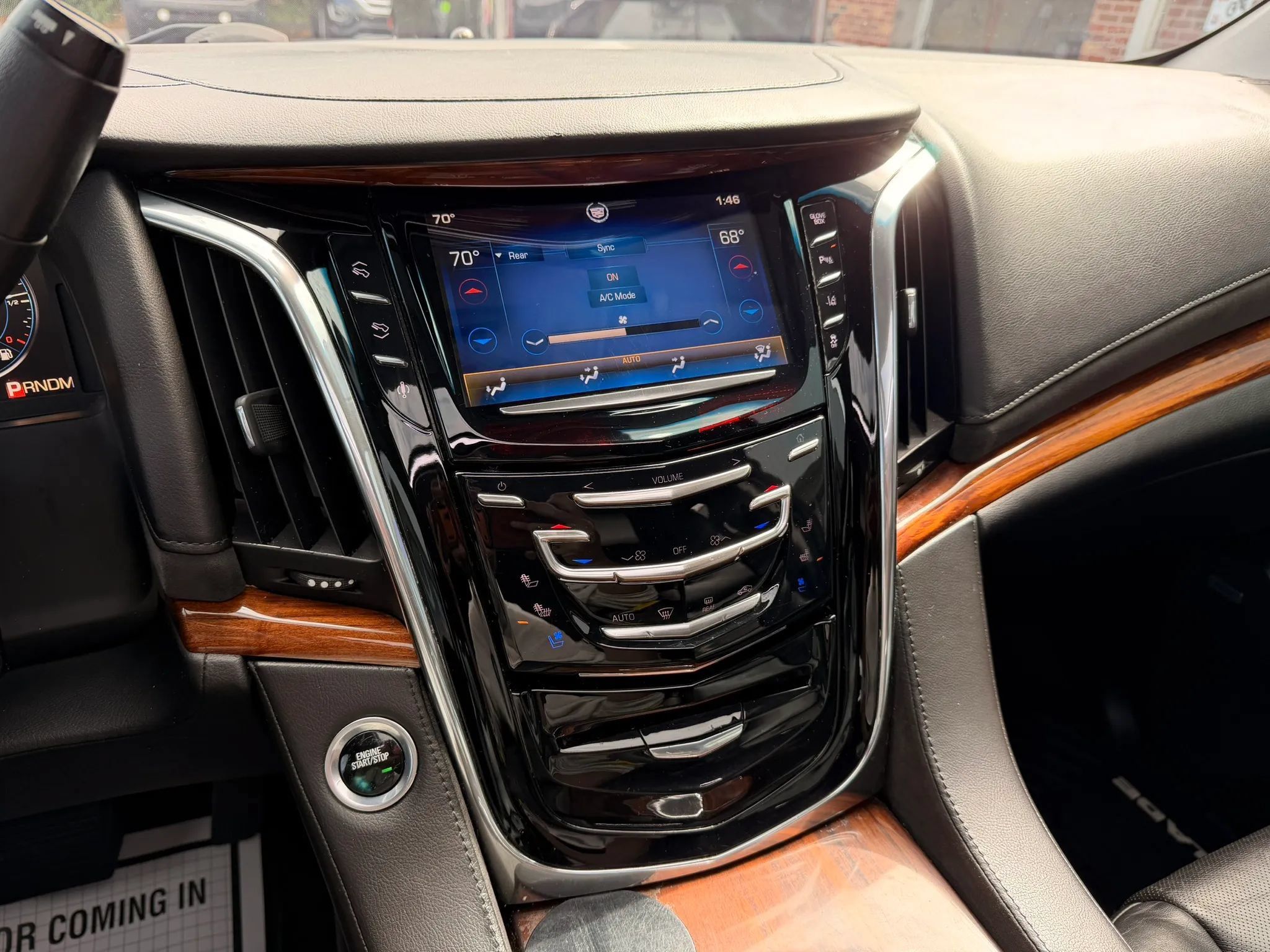 Used 2015 Cadillac Escalade ESV Luxury AWD/4WD image 19