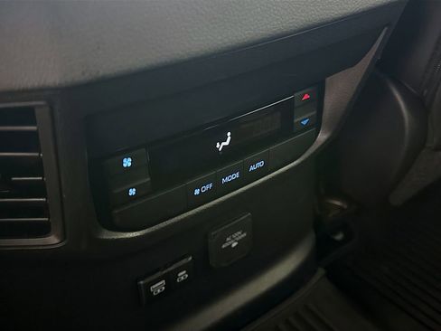 Certified 2024 Toyota Sequoia Limited image 27