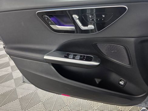 Used 2025 Mercedes-Benz C 300 Sedan image 23