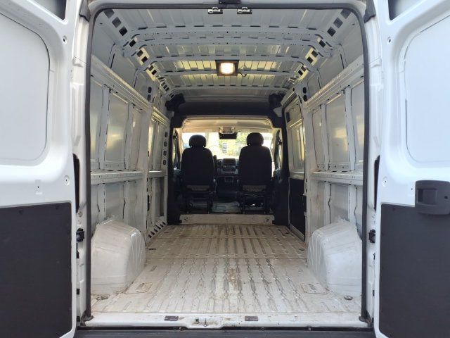 Used 2025 RAM ProMaster 2500 w/ Convenience Group FWD image 18