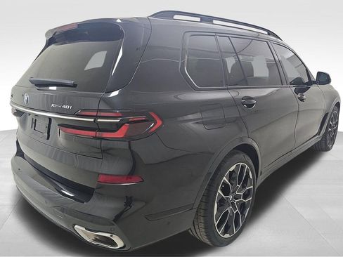 Certified 2025 BMW X7 xDrive40i w/ Executive Package AWD/4WD image 9