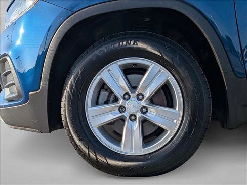 Used 2020 Chevrolet Trax LT w/ Driver Confidence Package image 24