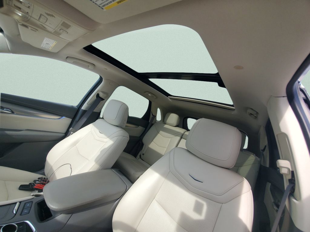 Used 2023 Cadillac XT5 Premium Luxury FWD image 17