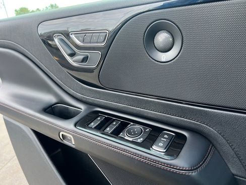 Used 2022 Lincoln Aviator Grand Touring image 36