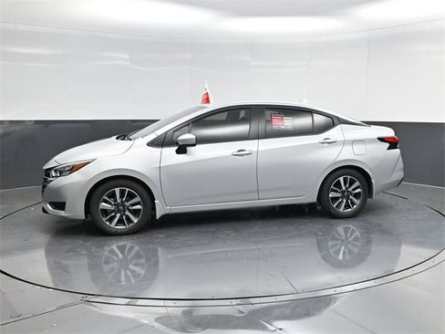 Used 2025 Nissan Versa SV w/ Trunk Package image 6