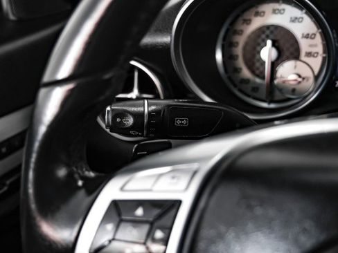 Used 2014 Mercedes-Benz SLK 250 image 18