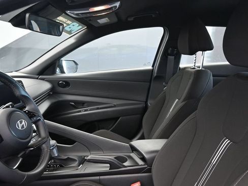 Certified 2025 Hyundai Elantra Sport FWD image 23